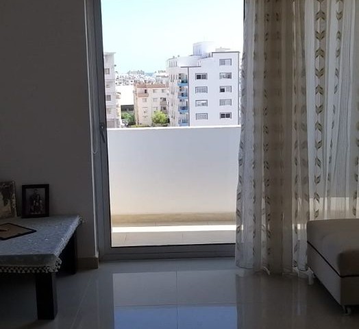 3+1 Wohnung Zur Miete Im Zentrum Von Famagusta ** 