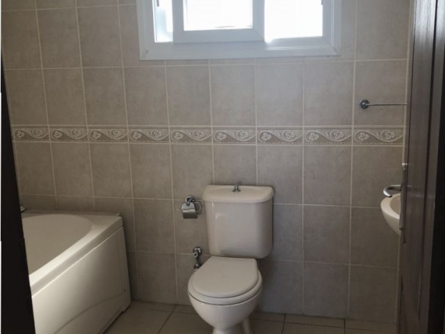 3 bedroom flat for rent in kyrenia 