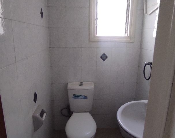 MAĞUSA MERKEZDE SATILIK 3+2 DAİRE.