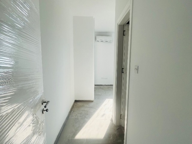 2+1 FLAT FOR SALE IN MAGUSA YENİBOGAZICI REGION.