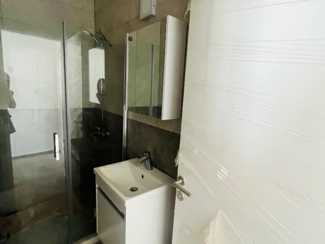 2+1 FLAT FOR SALE IN MAGUSA YENİBOGAZICI REGION.