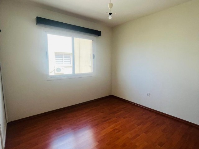 3+1 CENTER FLAT FOR SALE IN CANAKKALE, VERY CLEAN, MAINTAINED