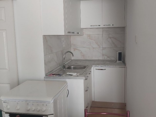 MAĞUSA DAÜ YE YÜRÜME MESAFESINDE 2+1 EŞYALI DAİRE KİRALIK