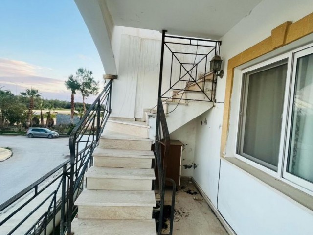 3+1 FLAT FOR SALE IN LONG BEACH AREA