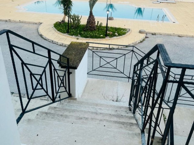 3+1 FLAT FOR SALE IN LONG BEACH AREA