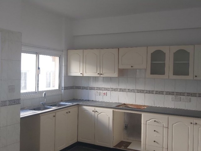 FLAT FOR SALE SUITABLE FOR FAMILY LIFE IN GULSEREN, FAMILY