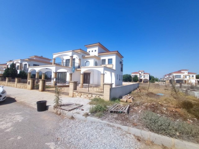 LUXURY MAINTENANCE VILLA IN İSKELE BAHÇELER IS RENTED UNFURNISHED