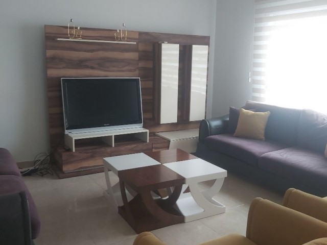 آپارتمان 3+1، تمیز و لوکس ما برای زندگی خانوادگی در منطقه ماگوسا کراکول اجاره داده می شود.
