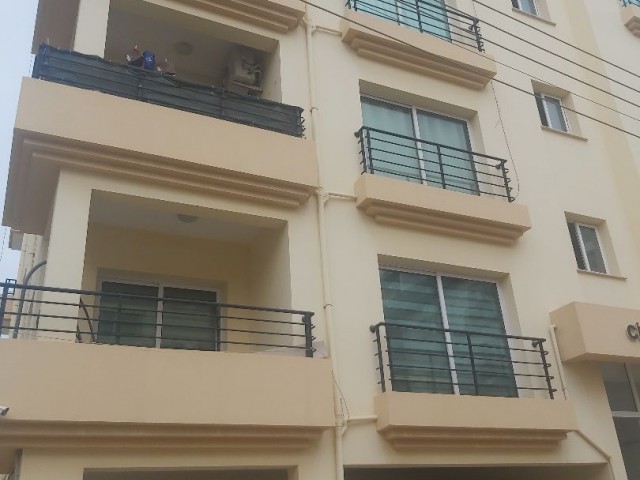 آپارتمان 3+1، تمیز و لوکس ما برای زندگی خانوادگی در منطقه ماگوسا کراکول اجاره داده می شود.