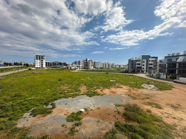 UNSERE 2+1 UNMÖBLIERTE WOHNUNG IM UMGEBUNG FAMAGUSTA ÇANAKKALE STEHT ZUM VERKAUF