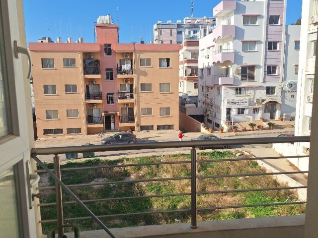 2+1 FURNISHED FLAT FOR RENT IN FAMAGUSTA CENTER, WALKING DISTANCE TO EMU
