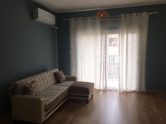 GAZİMAĞUSA KARAKOL BÖLGESİNDE SATILIK APT DAİRESİ