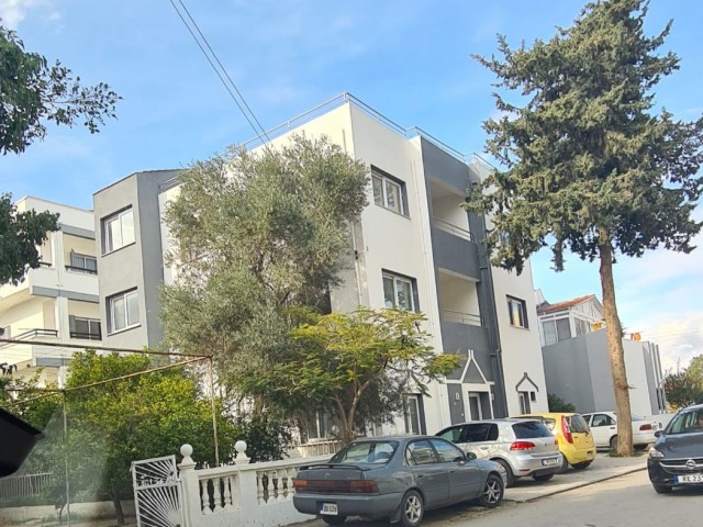 COMPLETE BUILDING FOR SALE IN GAZİMAĞUSA GÜLSEREN WITH TURKISH KOÇAN. 3 PIECES OF 1+1 ON THE FLOOR, 2+1 AND 1+1 ON THE TOP FLOORS ARE FOR SALE.