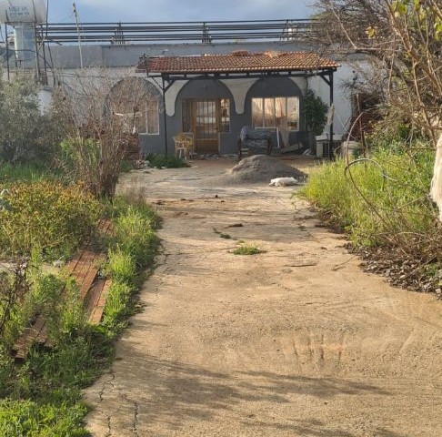 OLD ARCHED HALF-DEMOLISHED MUDBRICK HOUSE FOR SALE IN MORMENEKŞE VILLAGE