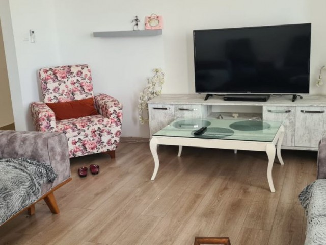 GÖL MANZARALI ŞEHİR İÇİNDE SATILIK 3+1 DAİRE