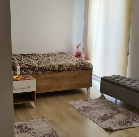 3+1 WOHNUNG ZU VERKAUFEN IN DER STADT MIT SEEBLICK