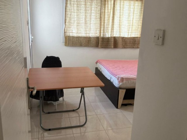 GAZİMAĞUSA MERKEZDE KİRALIK 3+1 DAİRE 