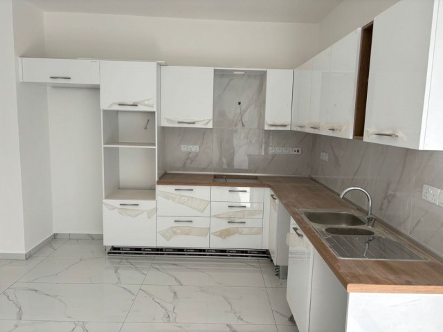 Flat For Sale in Küçük Kaymaklı, Nicosia