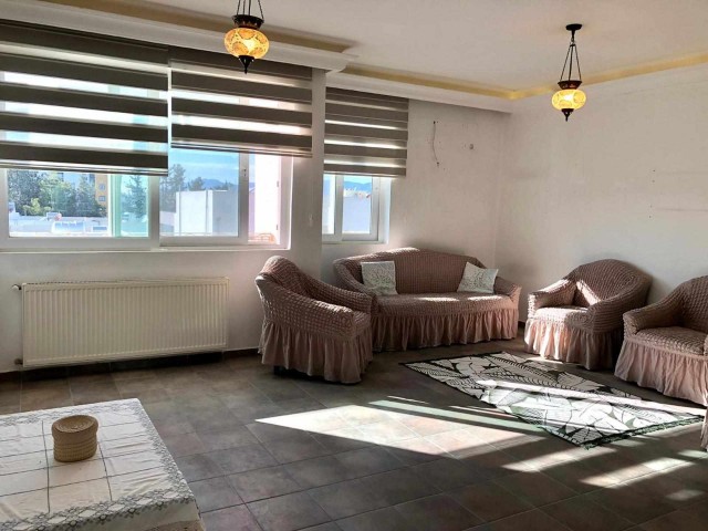 Lefkoşa Küçük Kaymaklı Bölgesinde Kiralık  Full eşyalı , Ekstralı Daire