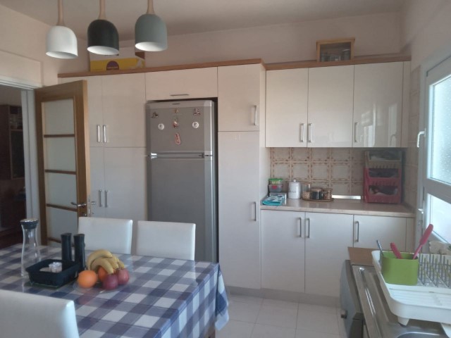 Very clean 3+1 flat for sale in Yenişehir center that does not require renovation