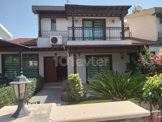 Luxury Living Opportunity in Hamitköy 4+1 Villa with Pool for Sale