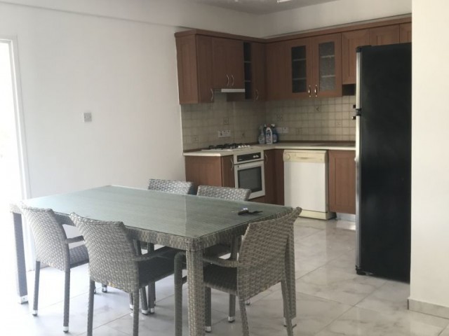 FIRSAT!!ALSANCAKTA,725 M2 KULLANIM ALANLI,SATILIK  VİLLA.. 