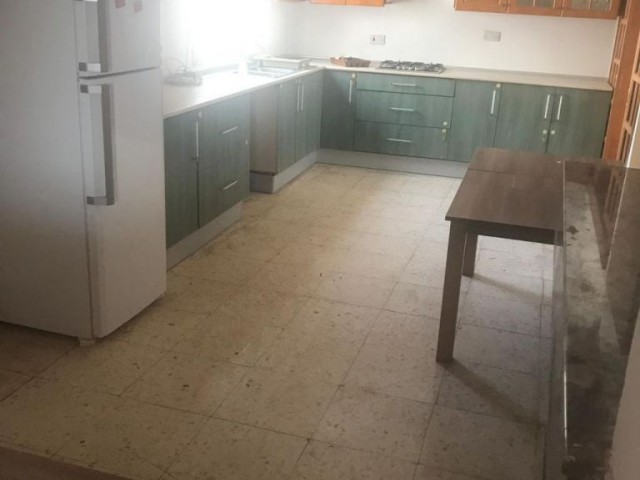 Flat To Rent in Kumsal, Nicosia