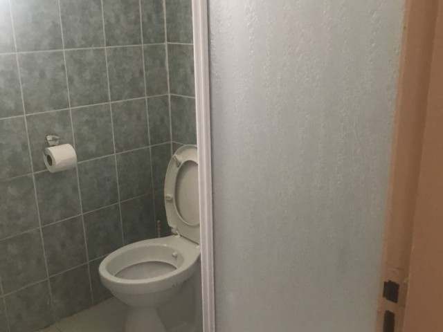 GİRNE MERKEZ DE PARK AVM KARŞISI FUL EŞYALI 2+1 KİRALIK DAİRE..