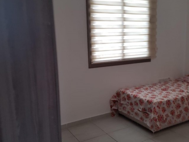 Flat To Rent in Karaoğlanoğlu, Kyrenia