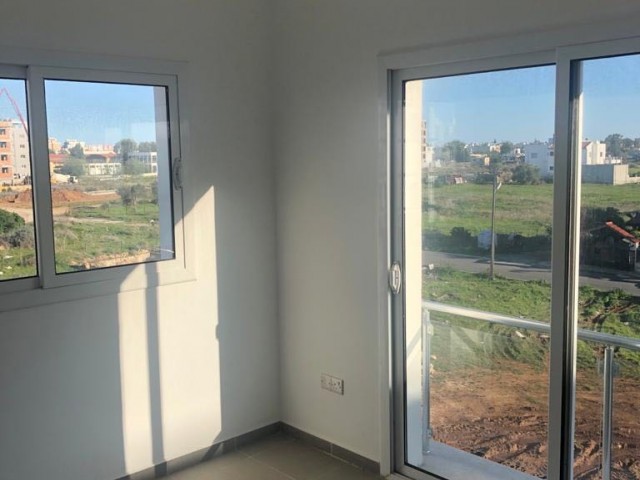 *** GAZİMAĞOSA DA ÇANAKKALE MEVKİİNDE TÜRK KOÇANLI SIFIR SATILIK 2+1 DAİRE..