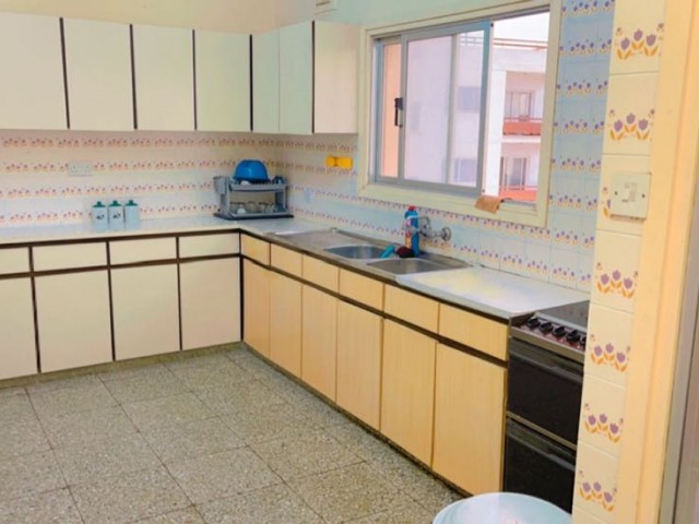 VERY SPACIOUS 3 + 1 APARTMENT FOR SALE IN MITRELI !! شقة للبيع بي منطقة كونيلي ** 