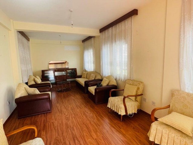 Jul 2+1 APARTMENT FOR SALE AT CLEAN AFFORDABLE PRICE IN METEHAN ** 