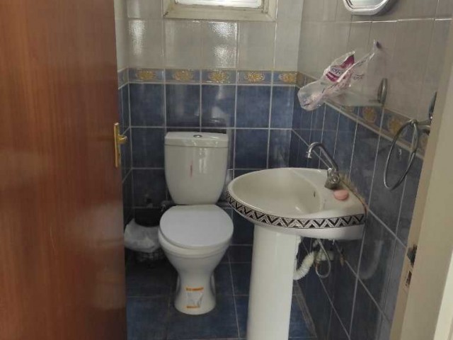 3+1 flat for rent in metehan 