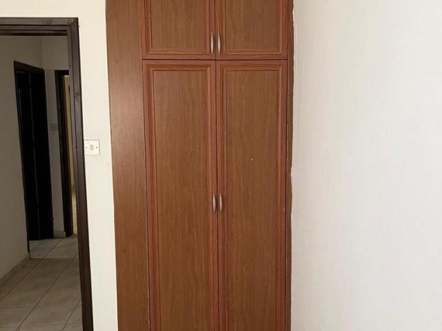 YENİKENTİN EN İŞLEK CADDESİ OLAN KALIN YOL ÜZERİ  3+1 SATILIK DAİRE !!!