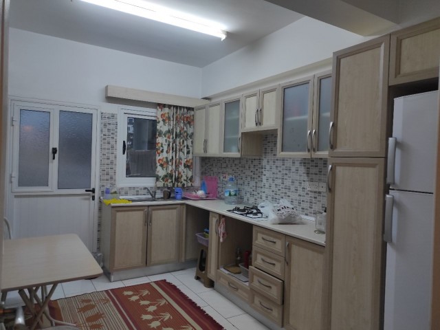 GÖNYELİ BÜYÜK KiLER ARKASINDA ÖĞRENCİYE YÖNELİK 3+1 DAİRE 