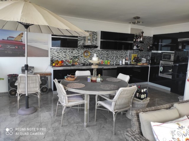 3+1 FULLY FURNISHED PENTHOUSE IN THE CENTER OF KYRENIA