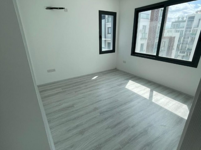 DEREBOYUNDA HARIKA KONUMDA ASANSORLU 3+1 140 M2 SATILIK LÜKS DAİRE