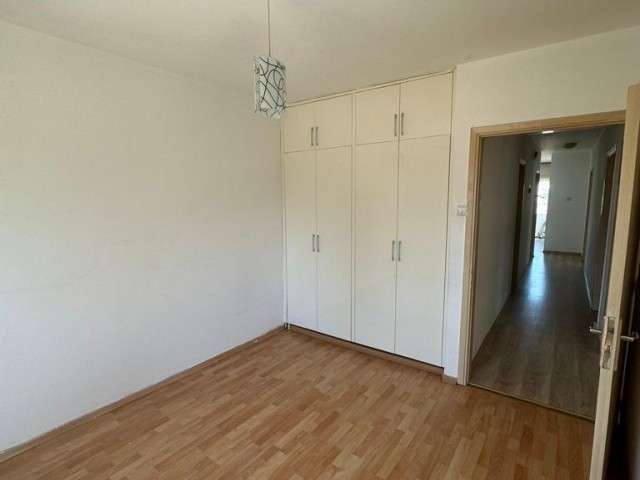 HERGESTELLT IN DER TÜRKEI, VOLLSTÄNDIG RENOVIERT, FANTASTISCHE 3+1 SEHR GERÄUMIGE WOHNUNG IN MARMARA!!!!