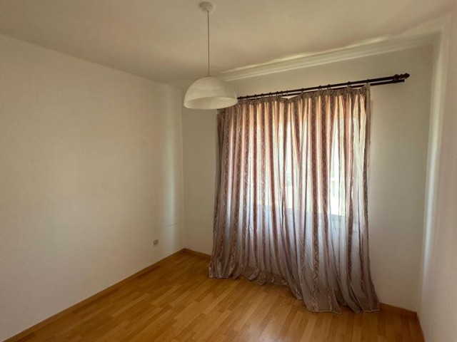 HERGESTELLT IN DER TÜRKEI, VOLLSTÄNDIG RENOVIERT, FANTASTISCHE 3+1 SEHR GERÄUMIGE WOHNUNG IN MARMARA!!!!