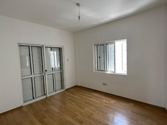 3+1 FLAT FOR SALE IN GÖNYELI NO VAT !!!