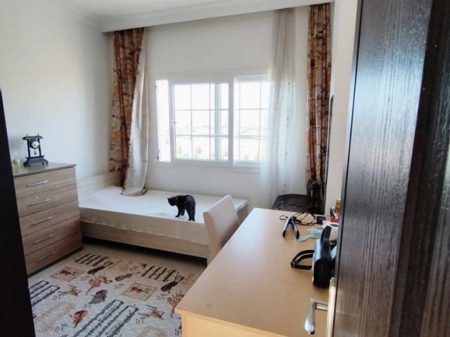 آپارتمان بزرگ 4 خوابه ساخت ترکیه برای فروش در قزلباش