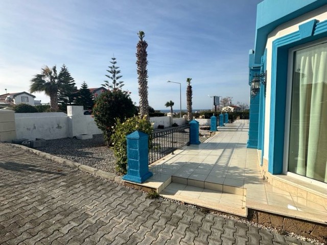 3+1 VILLA ZUM VERKAUF IN TATLISU, MIT BERGBLICK UND MEERBLICK, AUF EINEM 750 M2 GRUNDSTÜCK, NUR WENIGE LÄNGE ZUM MEER.