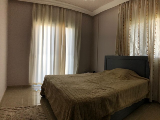 Flat To Rent in Zeytinlik, Kyrenia