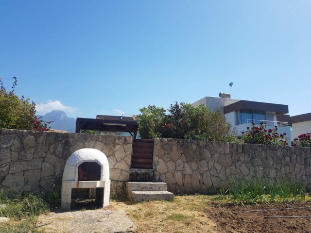 Girne Çatalköy Satılık Villa /  Denize Sıfır