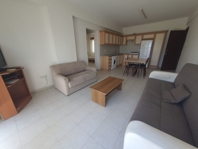 2+1 apartment for rent in Kyrenia Center