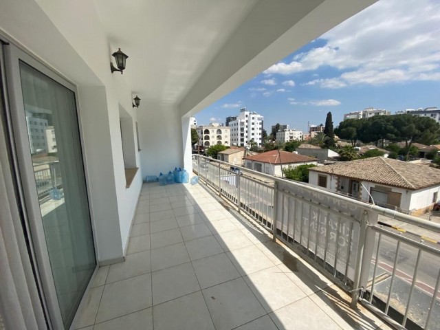 3 bedroom apartment for rent in Nicosia, Yenisehir