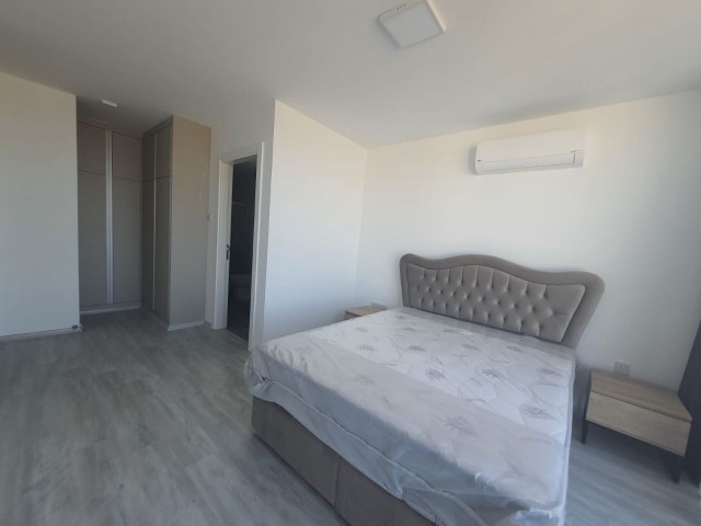 3 bedroom penthouse apartment for rent in Kyrenia Center / Dublex