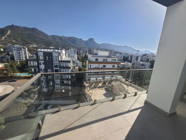 3 bedroom penthouse apartment for rent in Kyrenia Center / Dublex