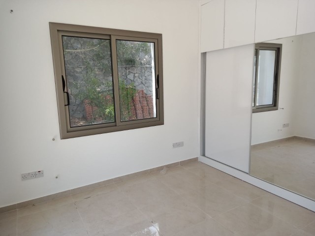 2 bedroom apartment for rent in Kyrenia, Alsancak / With garden