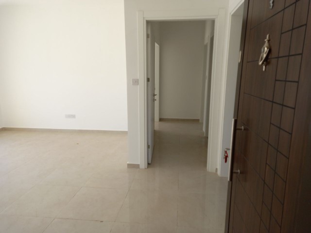 2 bedroom apartment for rent in Kyrenia, Alsancak / With garden